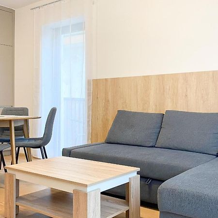 Riverfront Apartment Bešeňová Екстериор снимка