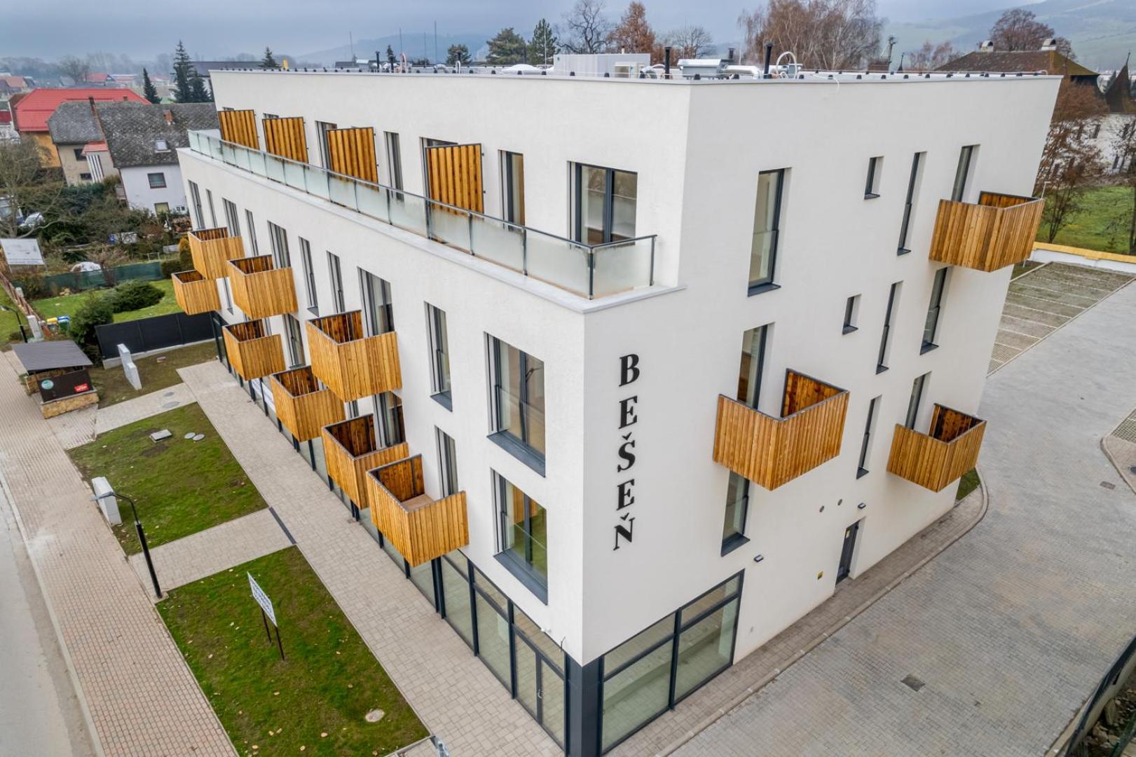 Riverfront Apartment Bešeňová Екстериор снимка