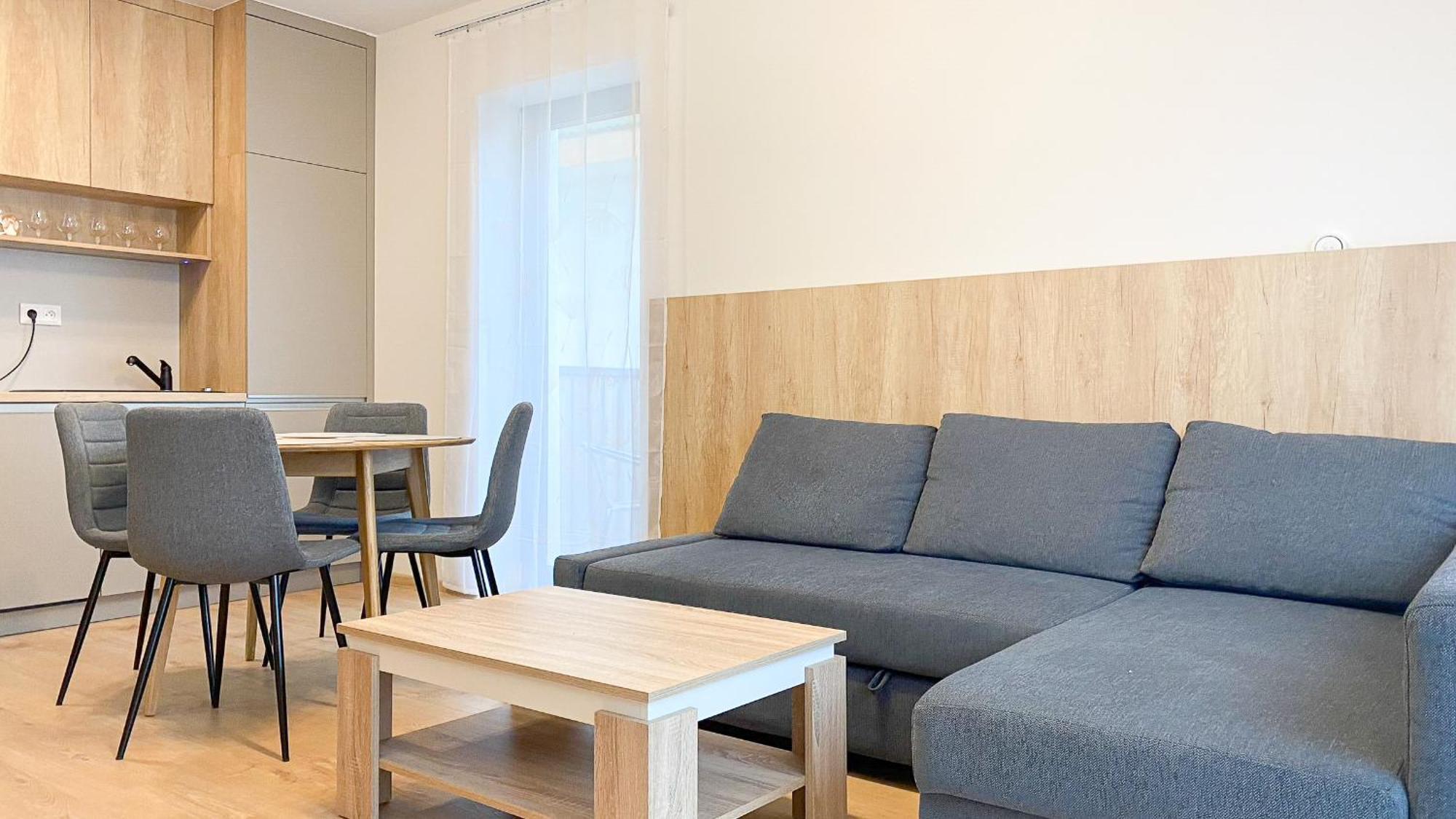 Riverfront Apartment Bešeňová Екстериор снимка