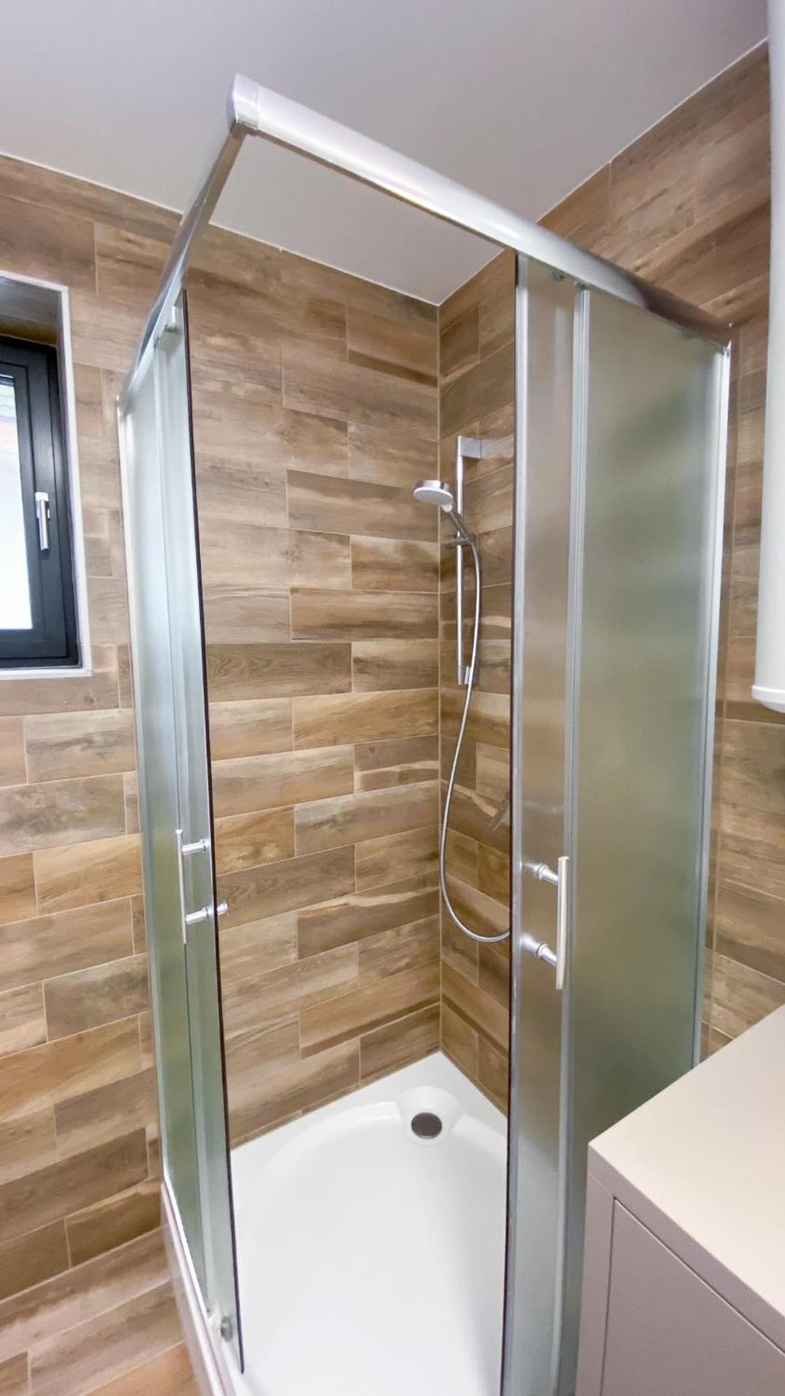 Riverfront Apartment Bešeňová Екстериор снимка