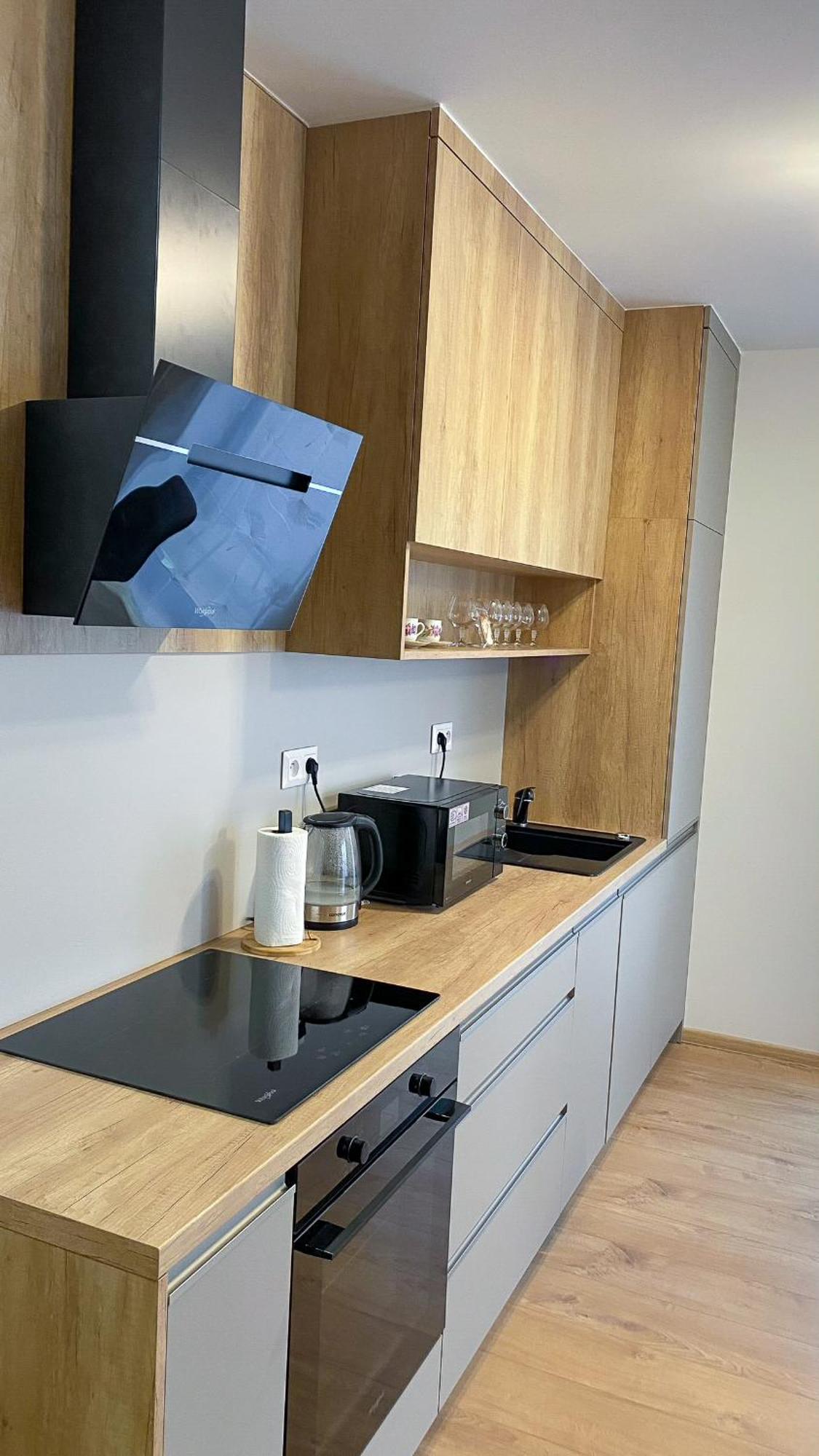 Riverfront Apartment Bešeňová Екстериор снимка